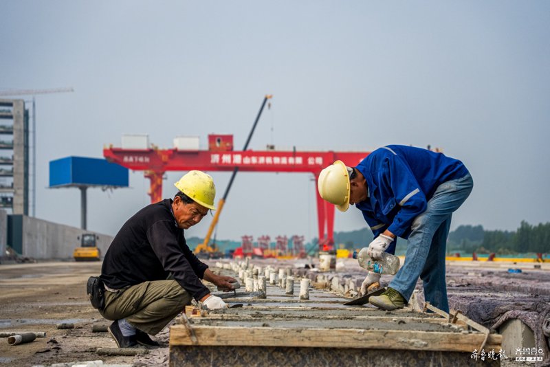 管道工程测量:传统方法 vs. 现代技术(数据对比)